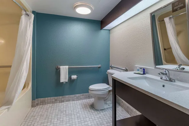 غرفة بسرير كوين لذوي الإعاقة، Sleep Inn Fayetteville I-95 3/3