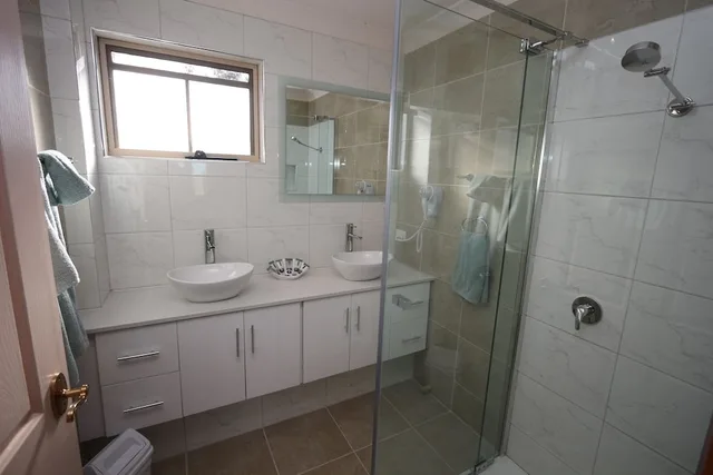 Spa, Cottage, 3 Beds, 2 Queen Beds, Bay View، Swansea Cottages & Motel Suites 7/8