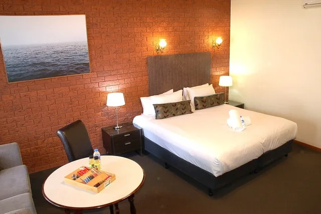 استوديو بسرير كينج وسرير فردي لذوي الإعاقة، Best Western Meramie Motor Inn 3/5