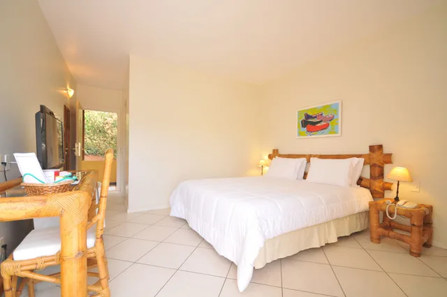 Deluxe, King Bed, Partial Sea View, Jetted Tub, Rio Búzios Beach Hotel 1/2