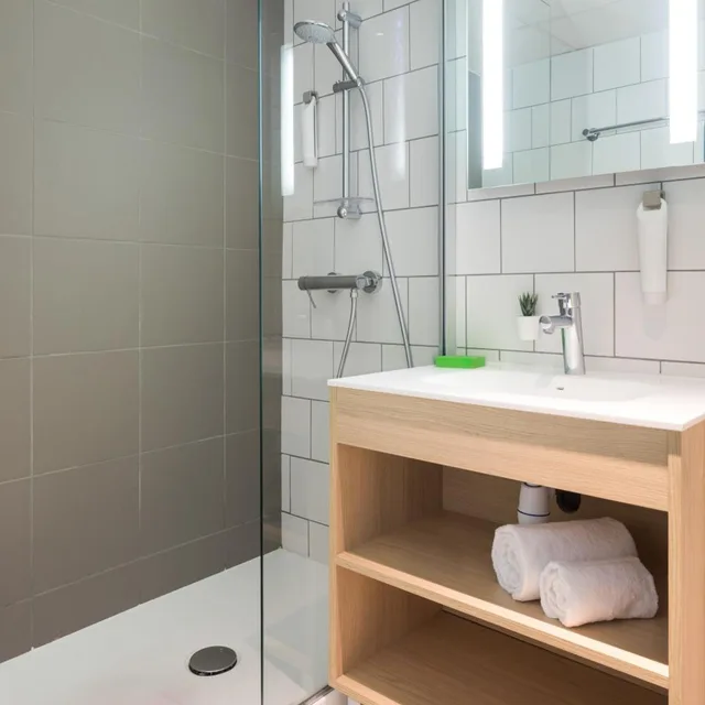 غرفة رباعية، Hotel Matabi Toulouse Gare by HappyCulture 4/6