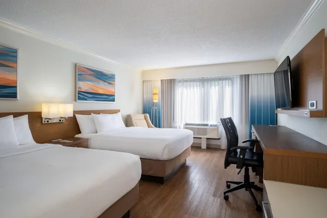 غرفة بسريرين مزدوجين، Courtyard By Marriott Naples 1/3