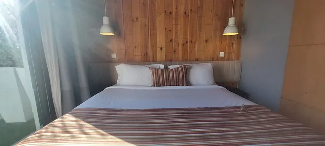 جناح تنفيذي بسرير كينج مع أريكة، Suite Loc 6/8