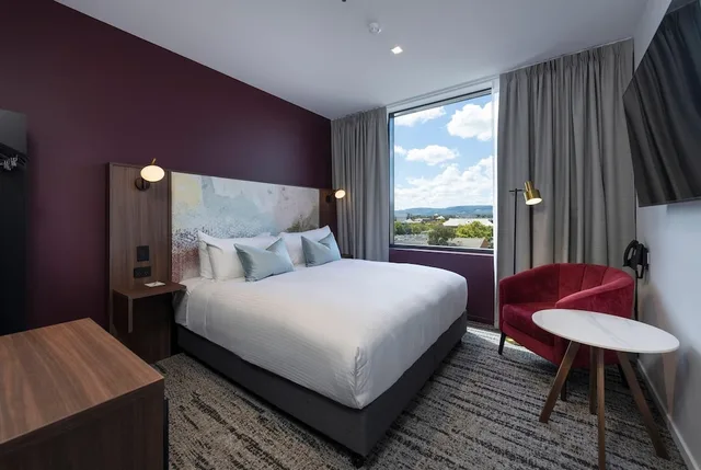 غرفة قياسية بسرير كينج، TRYP by Wyndham Pulteney Street Adelaide 1/2
