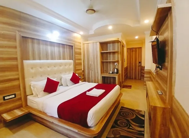 غرفة بريميير بسرير كوين، Hotel Grand Hill 5/10
