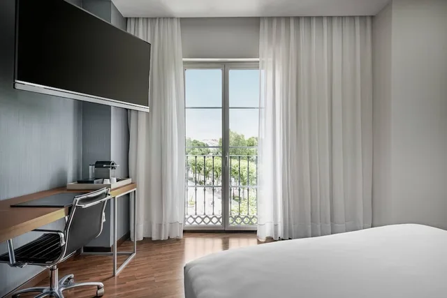 Superior, King Bed, AC Hotel Burgos by Marriott 3/3