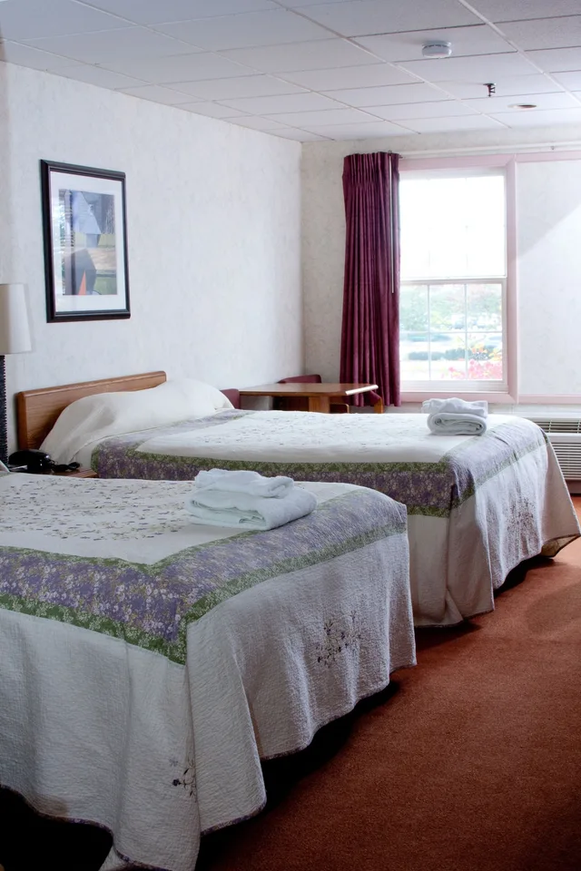غرفة بسريرين كوين بمطبخ صغير لذوي الإعاقة، Anchorage Inn 3/10