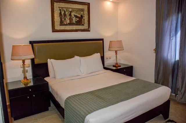 جناح، Desert View Hotel 5/6