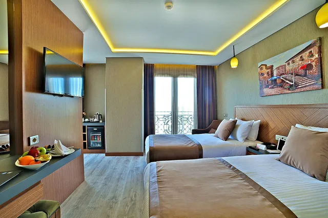 غرفة عائلية، Corner Hotel 3/5