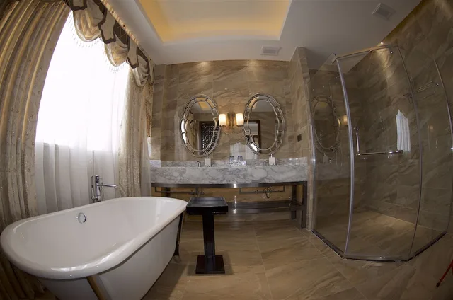 جناح رئاسي بسرير كينج، Atlantic Lumley Hotel 2/2
