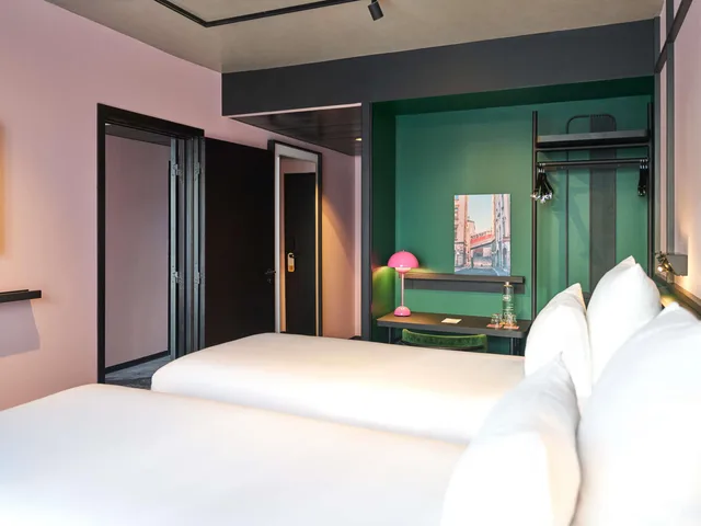 tribe comfort with 2 single size beds، TRIBE Lyon Croix Rousse 3/3