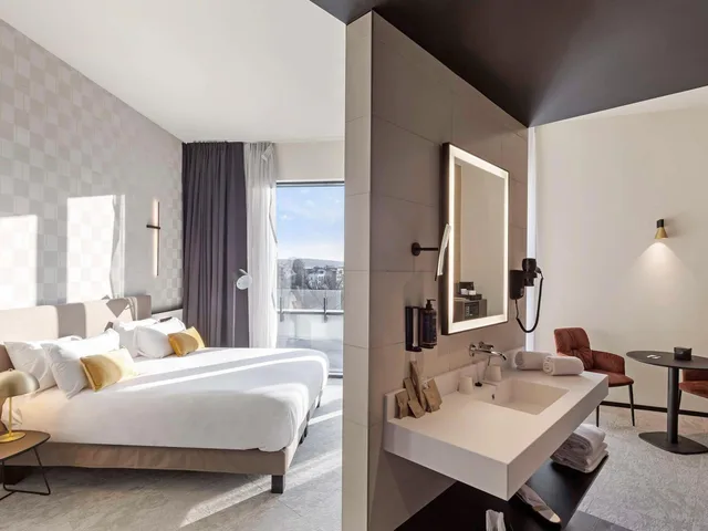 جناح جونيور بسرير كينج بإطلالة على النهر بشرفة بحوض استحمام، Mercure Namur Hotel 4/10