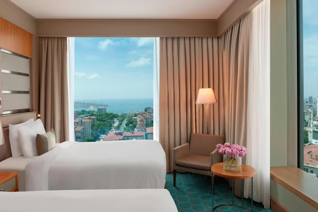 Executive, Twin Beds, Bosphorus View, Club Lounge Access، Renaissance Istanbul Polat Bosphorus Hotel 1/7