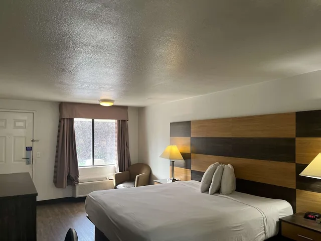 غرفة ديلوكس بسرير كوين لذوي الإعاقة، Motel6 Cross Lanes, WV–Goff Mountain Rd 1/9