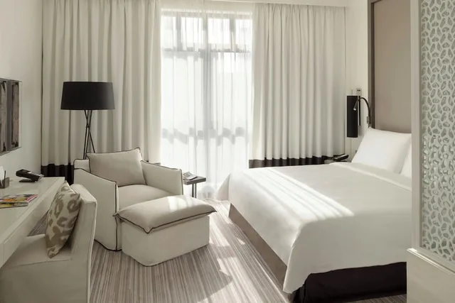 غرفة بريميير بسرير كينج بإطلالة على المدينة، Hotel Boulevard, Autograph Collection 2/4