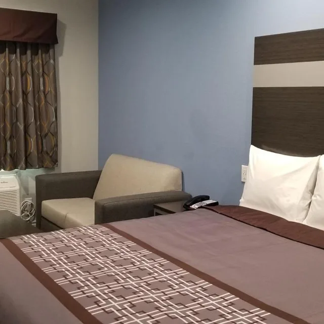 غرفة بسرير كينج، Studio6 Deer Park, TX 6/9