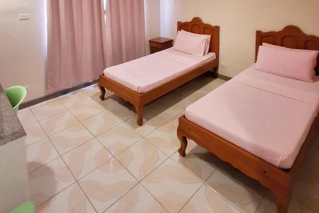 غرفة ديلوكس بسريرين منفصلين، Rodolfo Royale Hotel 1/2
