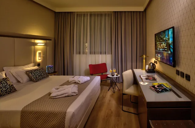 غرفة قياسية مفردة بسرير مزدوج، Savhotel Aemilia Bologna 3/5