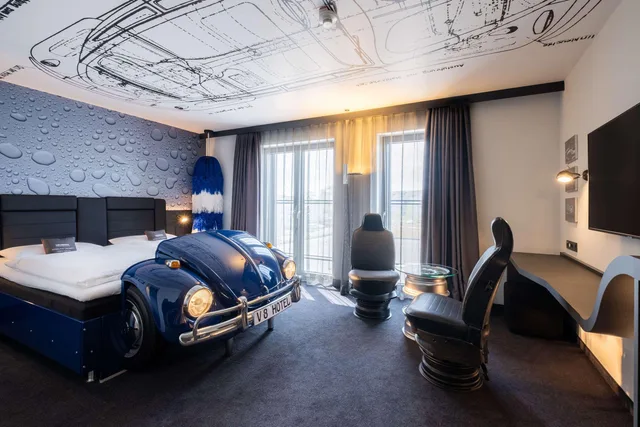 Theme، V8 Hotel Koln @ Motorworld 1/10