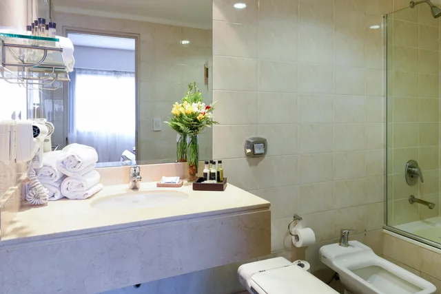 غرفة قياسية ثلاثية بحوض استحمام، ARGENTA TOWER HOTEL 2/4