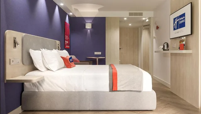 غرفة قياسية بسرير مزدوج، Holiday Inn Express Porto - Boavista 4/10