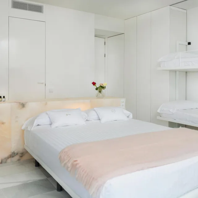 غرفة بسرير مزدوج بشرفة، Hotel Aromar 1/2