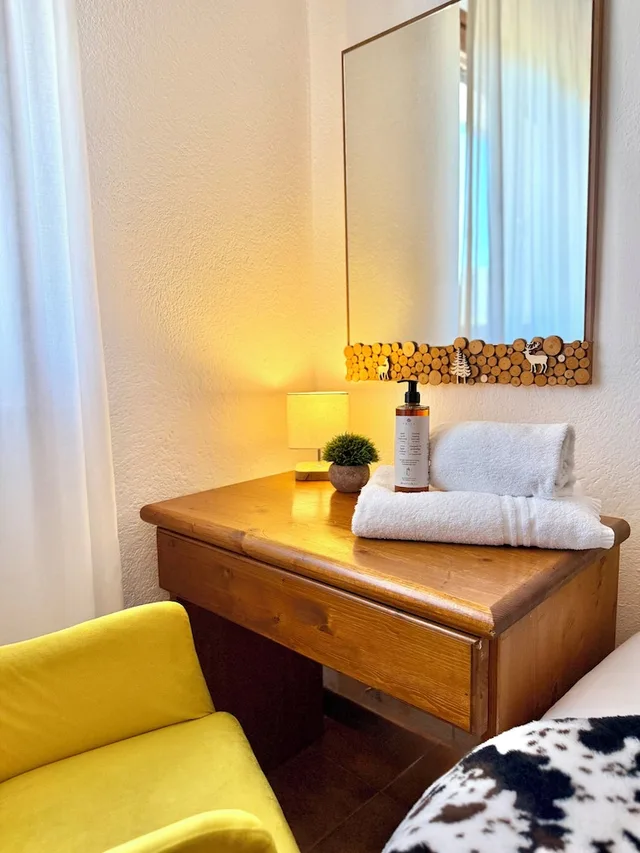 غرفة ثلاثية بسرير كوين وسرير فردي، Hotel Iris 9/10
