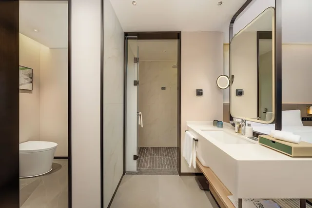Holiday Inn Qidong Lvsi Port by IHG، Huilong 35/37