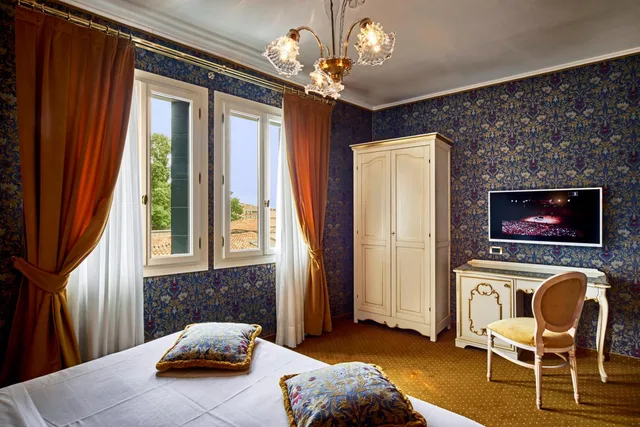 Deluxe, Canal View, Gardena Hotel 9/10