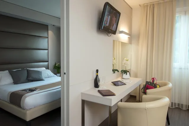 جناح مفرد، As Hotel Dei Giovi 3/3