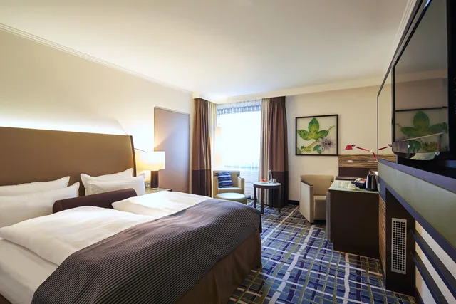 غرفة سوبيريور بسرير مزدوج، DoubleTree by Hilton Berlin Ku’damm 2/5