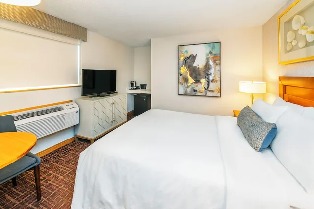 غرفة قياسية بسرير كوين، Banff Inn 3/5