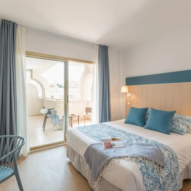 غرفة بسرير مزدوج مع سرير إضافي، Hotel Rentalmar Salou Beach 6/10