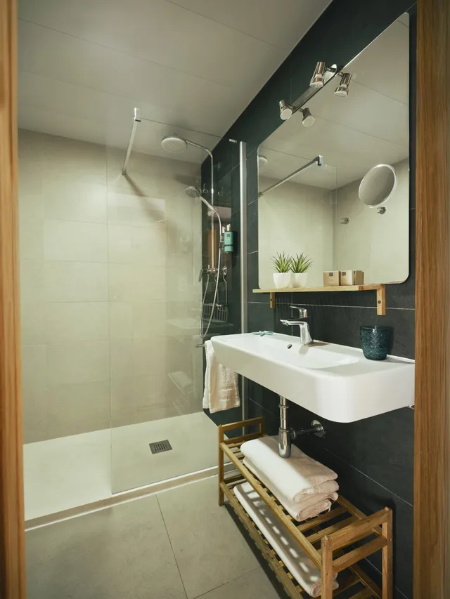 Room, Double Bed, French Balcony، Villa Flamenca Hotel 2/2