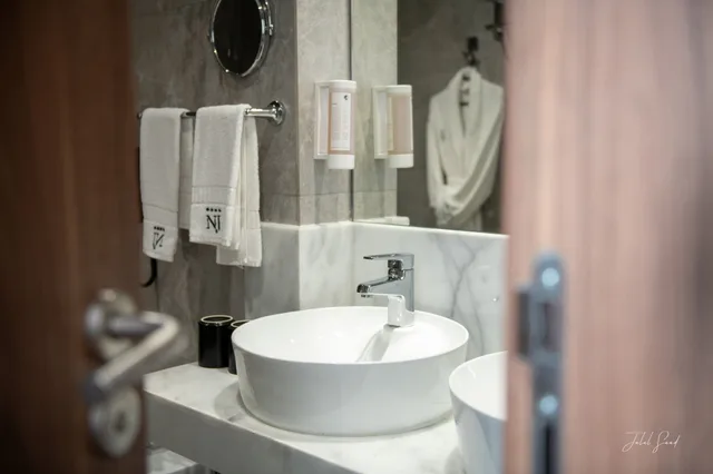 Senior, Suite, King Bed, Sofa, NJ Hotel Rabat 1/1