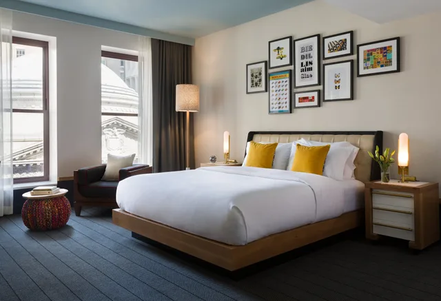 Premium, King Bed, Accessible, The Kimpton Schofield Hotel 2/3