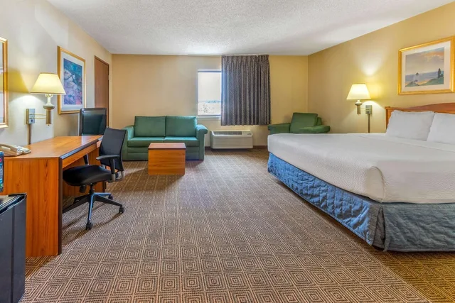 Deluxe, Executive, King Bed, Pool or Mountain View، La Quinta Inn & Suites by Wyndham Las Cruces Organ Mountain 1/1