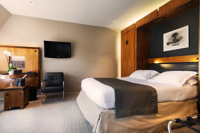 غرفة ثلاثية بسرير مزدوج مع أريكة، Hotel Chateaudun Opera 6/6