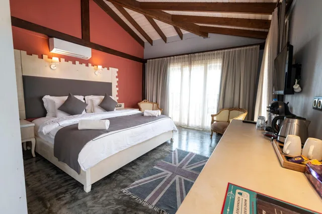 غرفة ديلوكس بسرير مزدوج بإطلالة على البحر بشرفة، Oludeniz Loft Hotel Exclusive - Adults Only 1/3