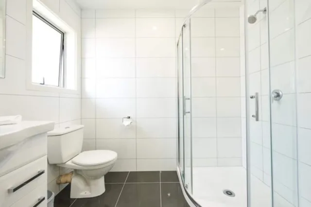غرفة عائلية بسرير كوين وسريرين منفصلين مع أريكة، Auckland Airport Lodge 2/3