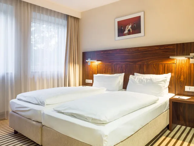 Courtyard, Premium، Hotel an der Oper 1/10