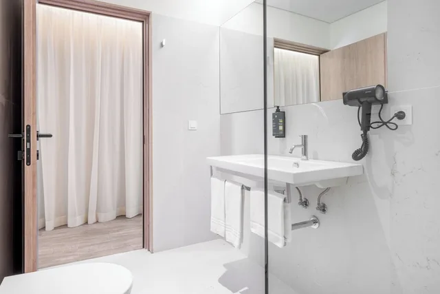 شقة بسرير كوين مع أريكة، Moov Apartments Boavista 4/4