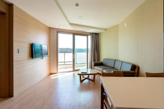 Resort, Suite، Sol Beach Samcheok 2/5