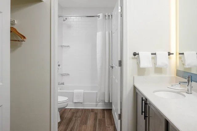 2 Bedrooms, Suite, Residence Inn By Marriott New Rochelle 3/4