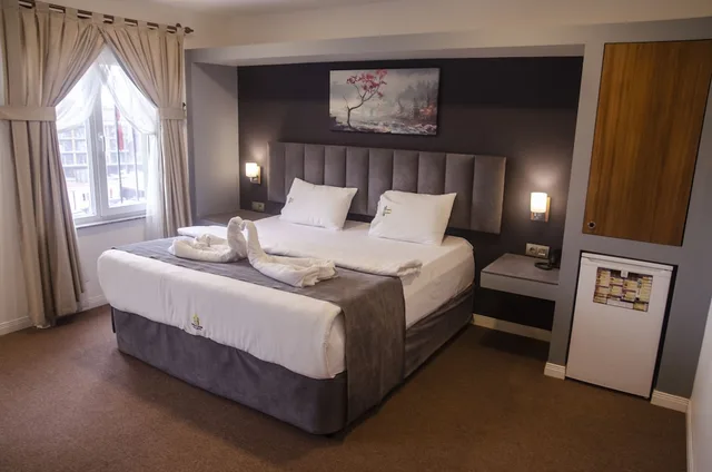 Royal, Queen Bed, Garden View, Sweet Home Suite Hotel 1/8