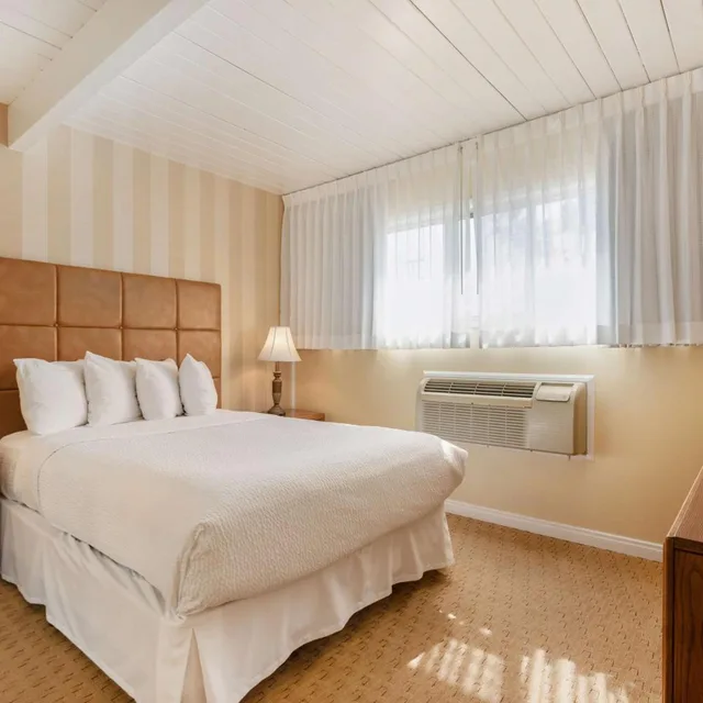 شقة بسرير كينج بغرفة نوم واحدة مع أريكة، Best Western Plus Santa Barbara 1/4