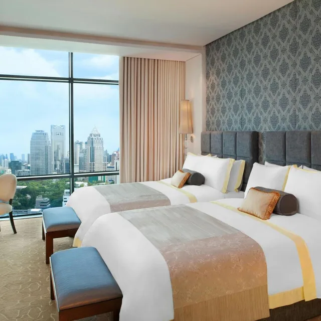 2 Bedrooms, Suite, Skyline View, Large، The St Regis Bangkok 1/8