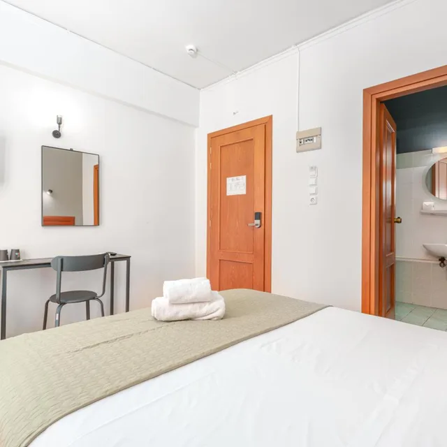 Room, Double Bed, Stalis 8/10