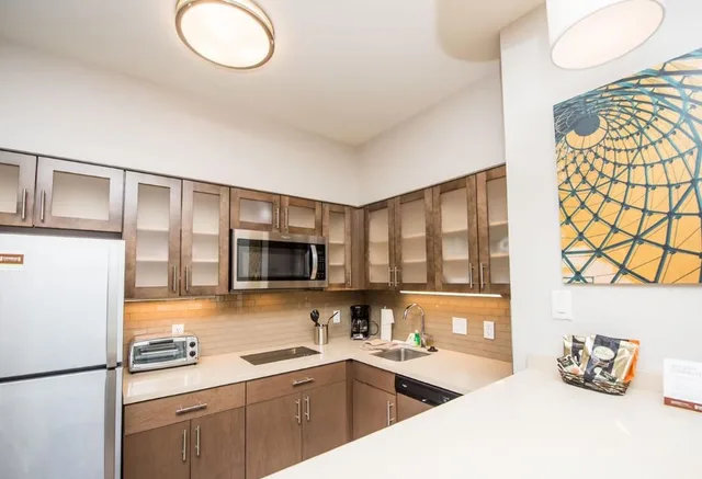 جناح لذوي الإعاقة، Staybridge Suites Houston Humble Generation Pk 2/2