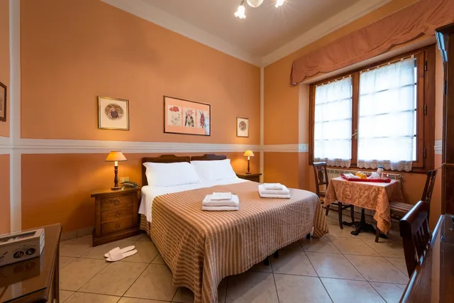 غرفة بسرير كينج، Old Florence Inn 2/4